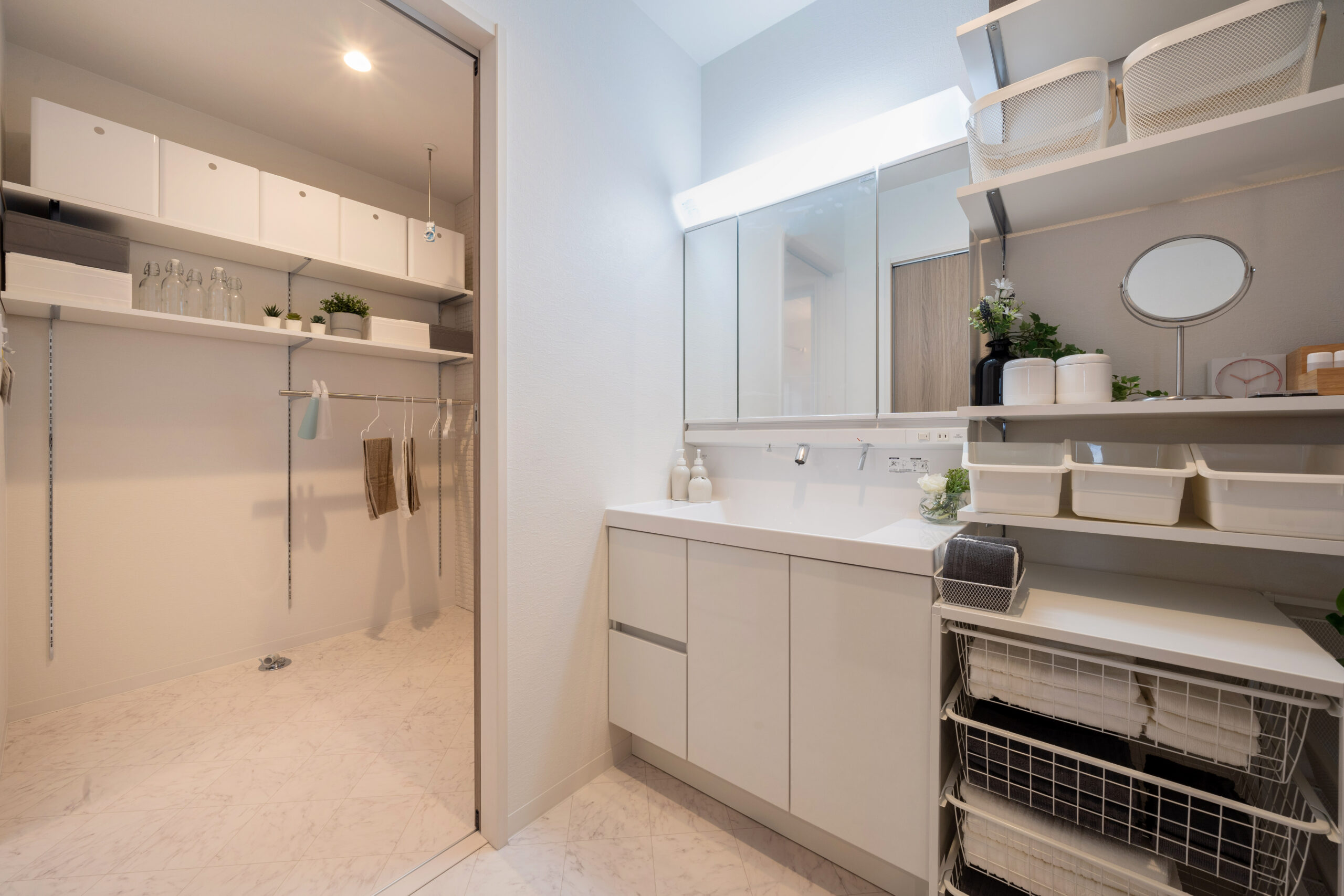 ランドリー収納メイン画像