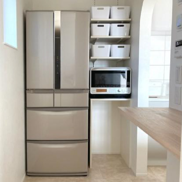 冷蔵庫を隠せるパントリー